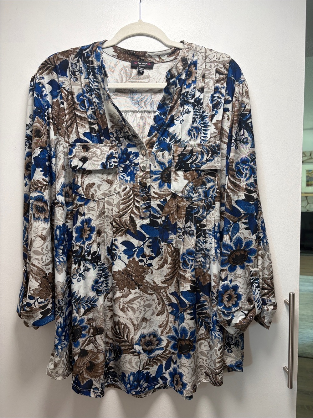 Cocomo Woman Floral Print V-Neck Button-Front Top, 2X